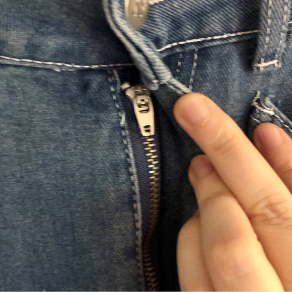 Kashieca x Rhett Eala Wide-Leg High-Waisted Medium Wash Jeans - Picture 8 of 10